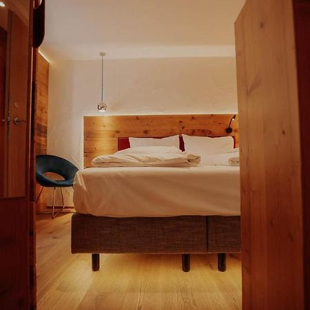 Altstadtmittehotel Sonne Динкельсбюль Экстерьер фото
