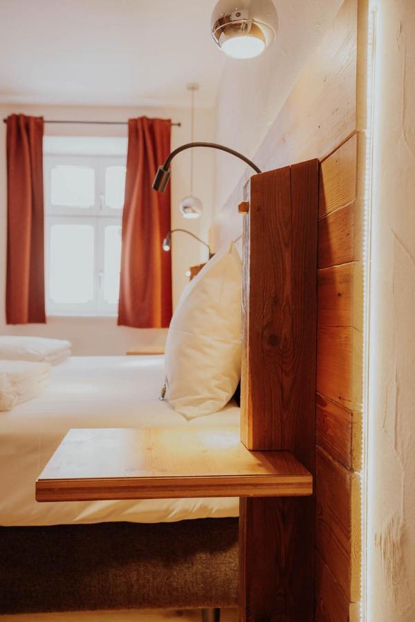 Altstadtmittehotel Sonne Динкельсбюль Экстерьер фото