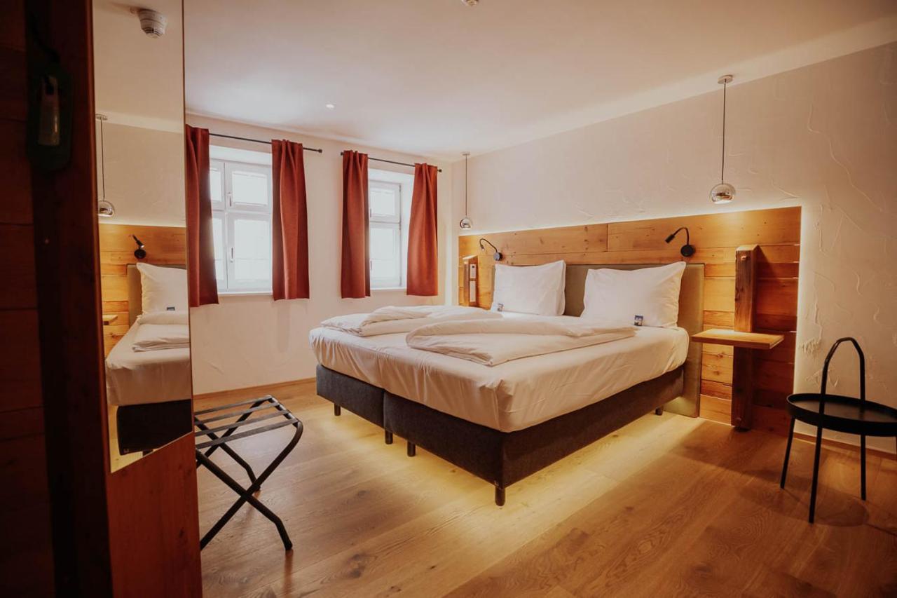 Altstadtmittehotel Sonne Динкельсбюль Экстерьер фото
